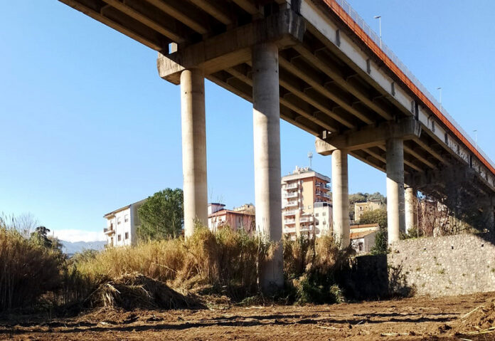 bonifica argini fiumi cosenza