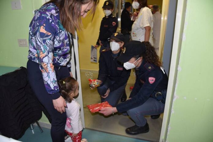 befana pediatria polizia