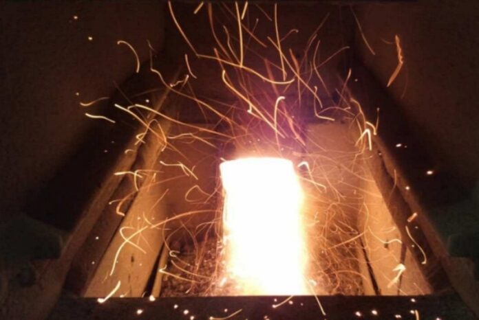 fiamme stufa pellet