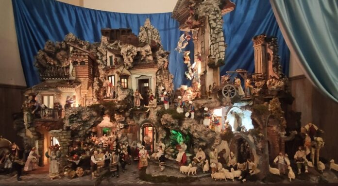 il presepe allestito nella Chiesa di Loreto