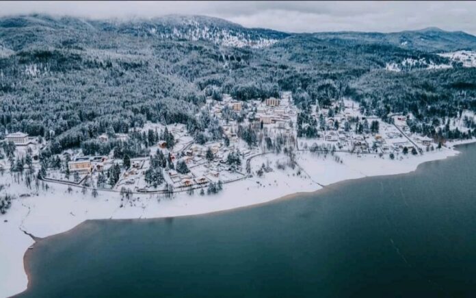 lorica panoramica neve