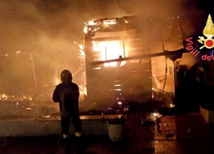 scalea incendio stabilimento