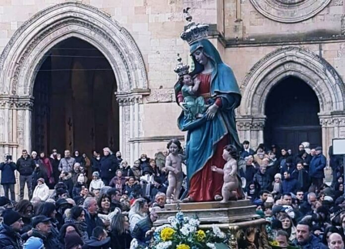 partecipata processione Madonna del Pilerio Cosenza