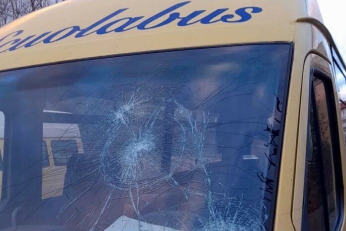 fuscaldo scuolabus danneggiato