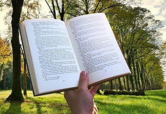 poesia libro leggere