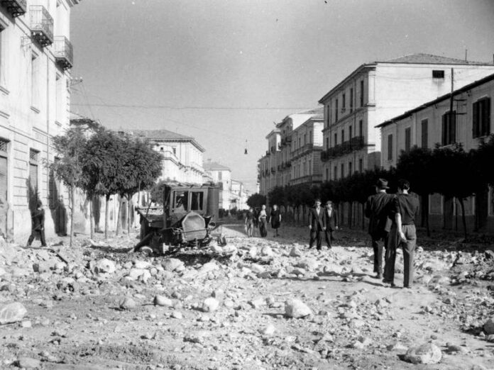 libro cosenza bombardata