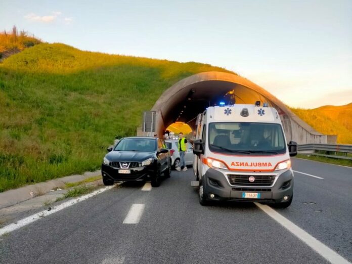 incidente a2 vibonese