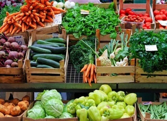 mercato agricolo frutta verdura