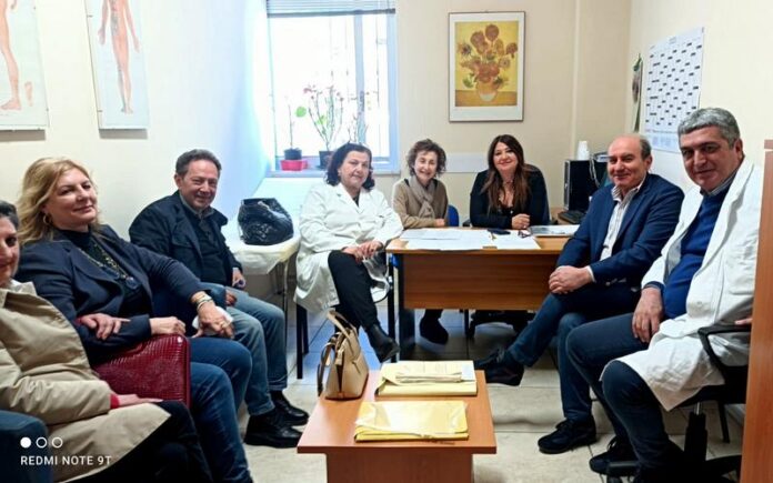 straface incontra i serd