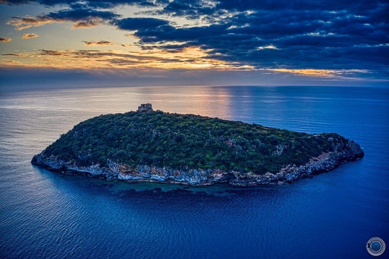 L'isola di Cirella: un gioiello verde nel mare azzurro di Calabria ...