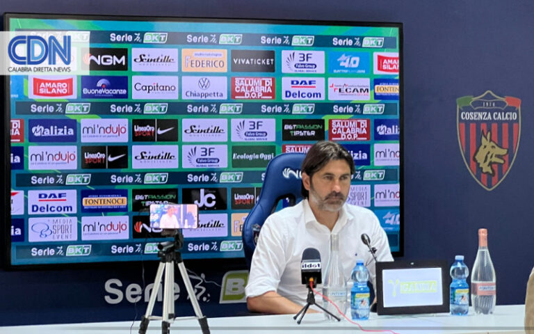 Cosenza, la conferenza stampa di Viali: “Martino ci ha anticipato il gol di Meroni”