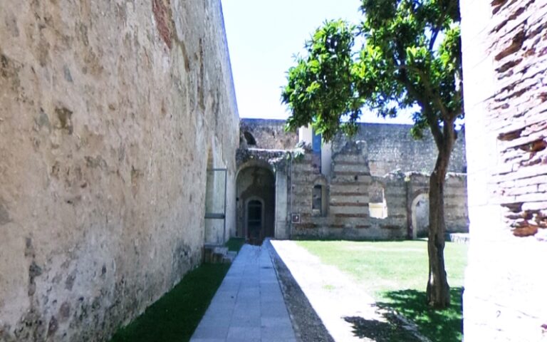 castello cosenza