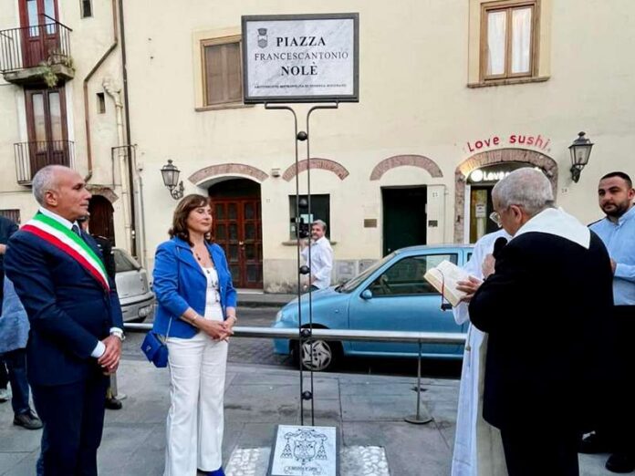 cerimonia di intitolazione di Piazza Francescantonio Nolè, già Arcivescovo di Cosenza-Bisignano.