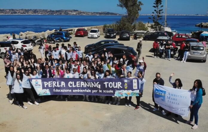 Perla Cleaning Tour