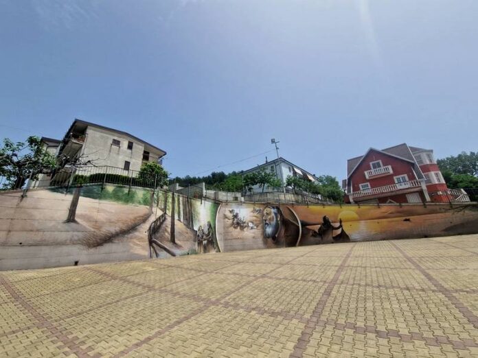 murales dedicati a san Francesco di Paola presso il Santuario San Francesco di Paola a Spezzano della Sila