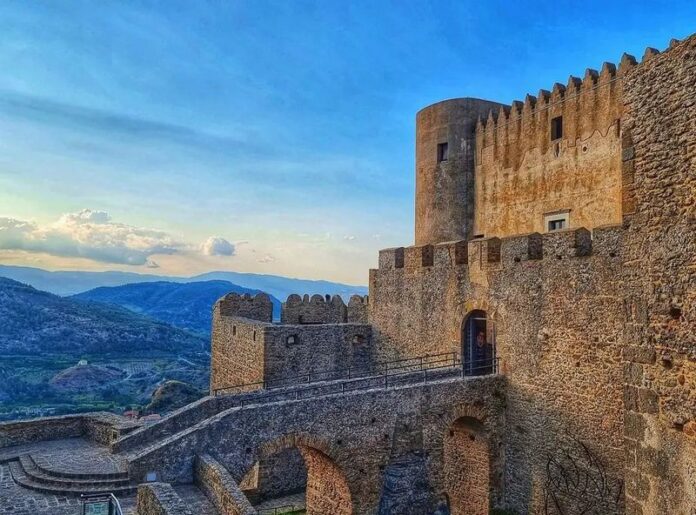 castello santa severina borgo medievale