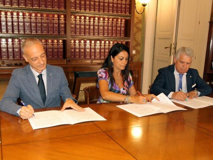 Firma accordo inquinamento elttromagnetico