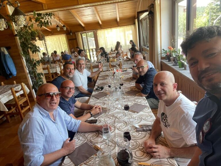 La V B ITG si ritrova dopo 30 dal diploma: il loro racconto