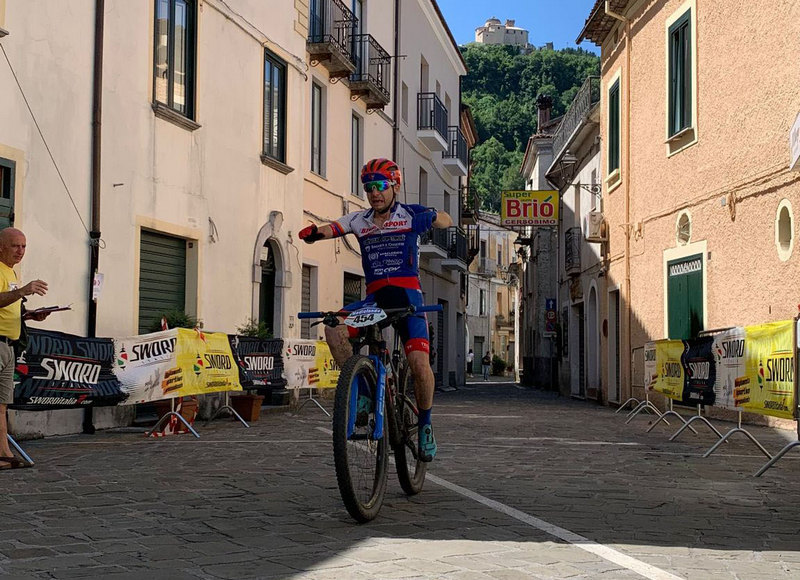 Vincenzo Simeone vincitore medio fondo