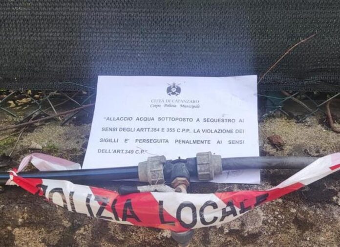 allacci abusivi acqua catanzaro