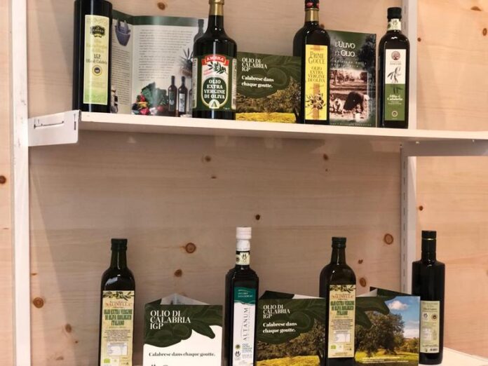 olio extra vergine d'oliva cosenrino