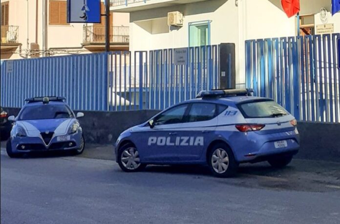 polizia auto commissariato