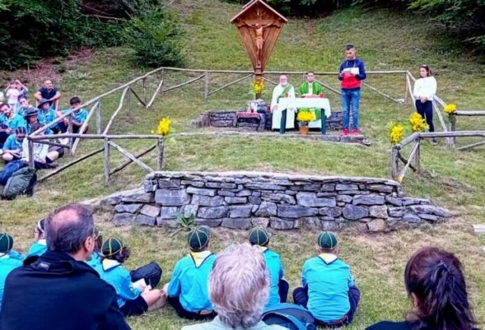 saracena messa crocifisso