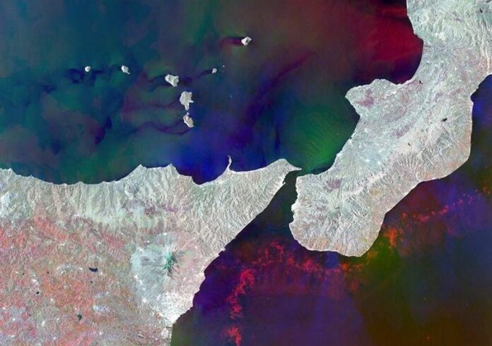 scilla cariddi foto satellite