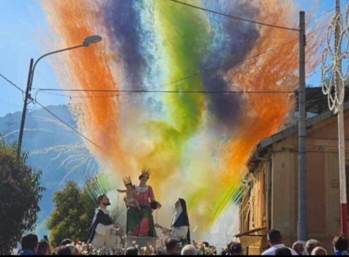 Colelli di San Roberto in festa per la Madonna del Rosario di Pompei