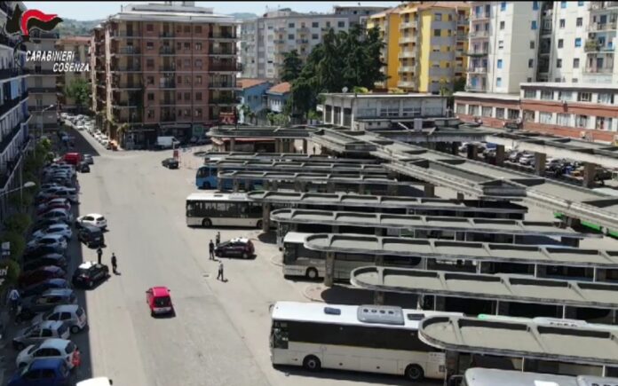 arresto spaccio droga cosenza