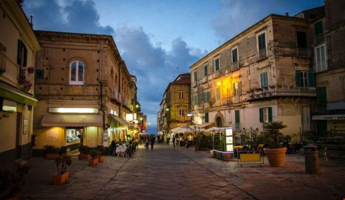 tropea sera centro
