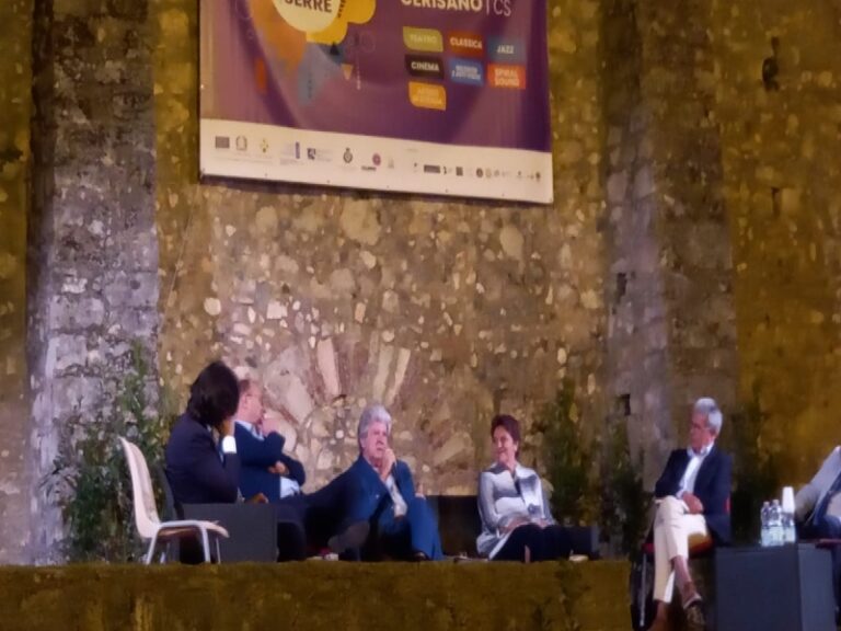Festival delle Serre, il caso Tortora tra un rintocco e una speranza