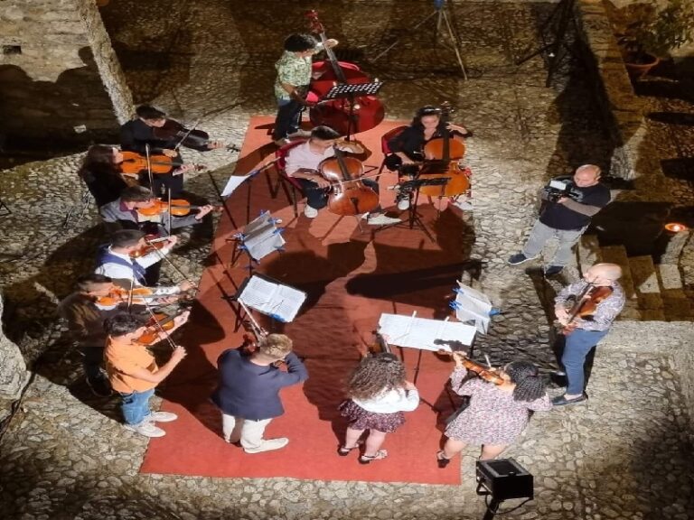 La cena-spettacolo a Palazzo, tra la musica del Barocco ed i piatti abbinati
