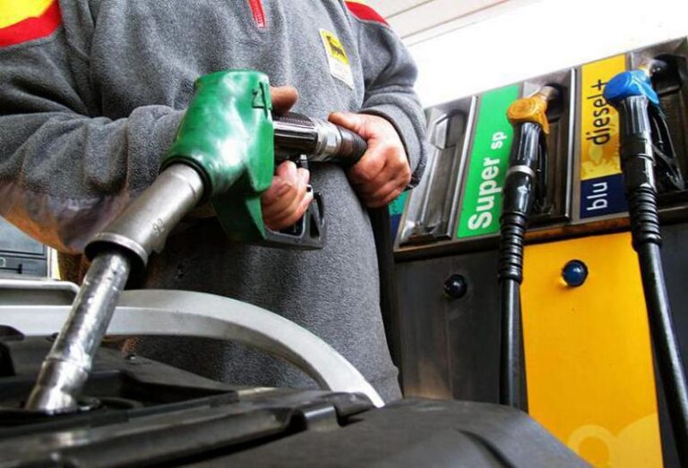 rifornimento benzina