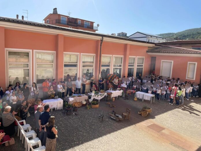 nonni scuola mandatoriccio