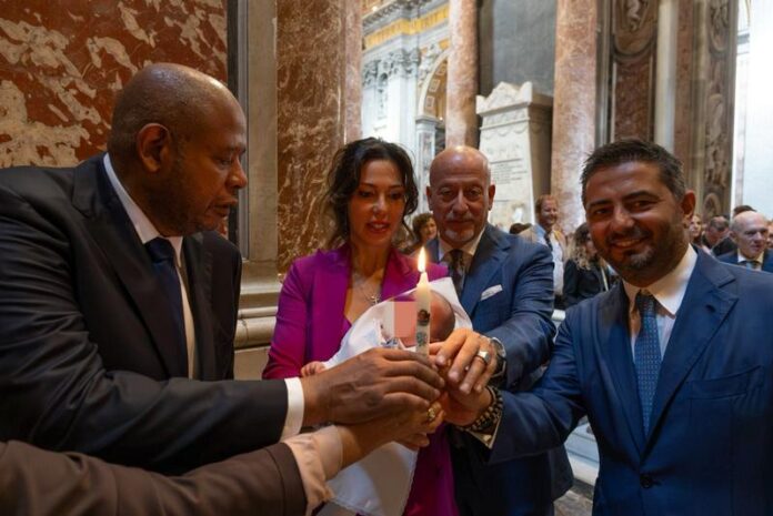 battesimo in Vaticano di Michele York, il figlio dello stilista Domenico Vacca