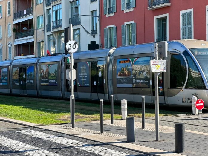 calabria tram Nizza