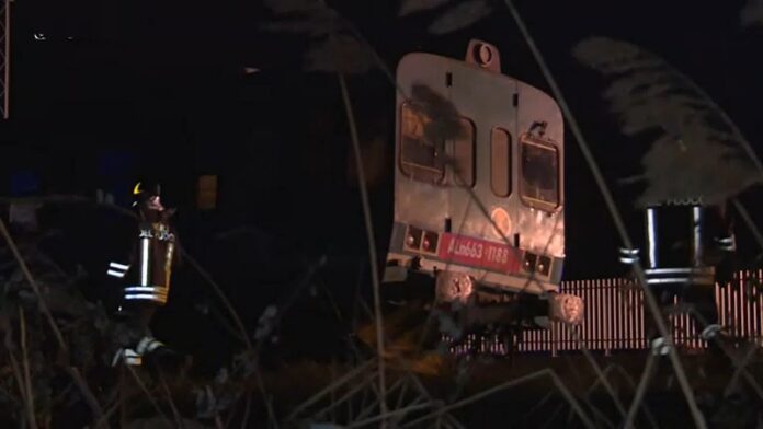 incidente treno camion
