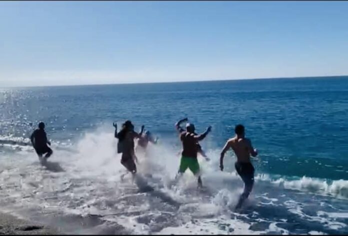 tuffo a mare 1 gennaio