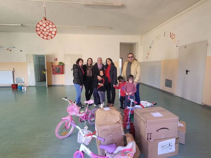 giocattolo sospeso campana