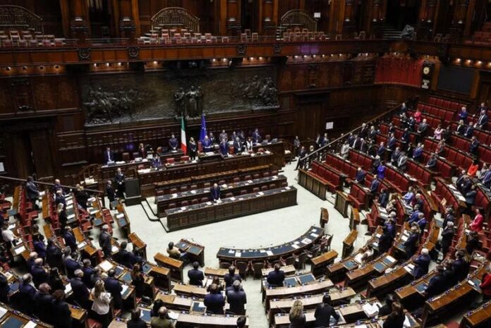 manovra fiducia camera