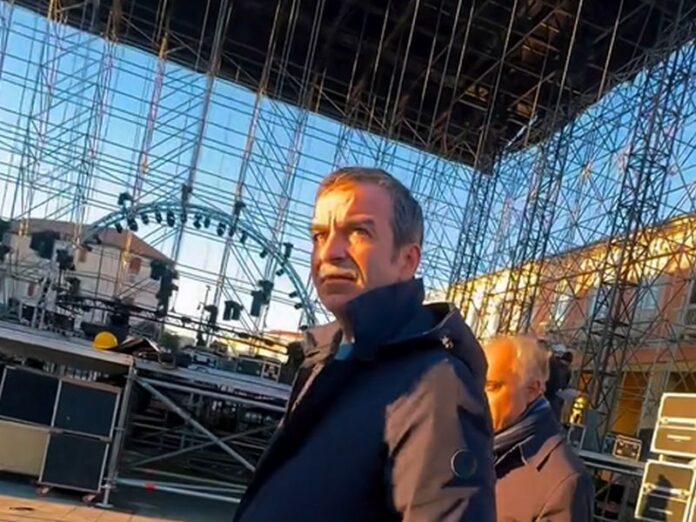 palco crotone capodanno rai