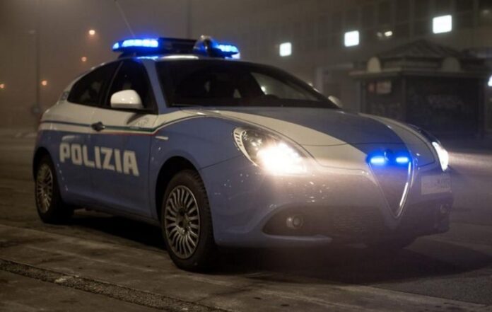 polizia auto notte