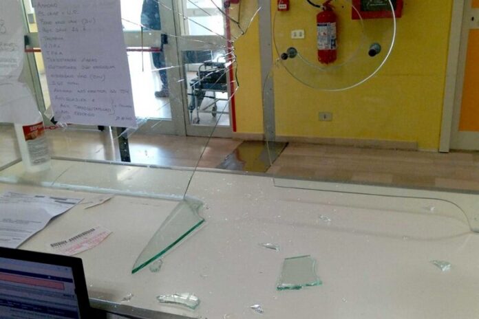 aggressione impiegato cup amantea