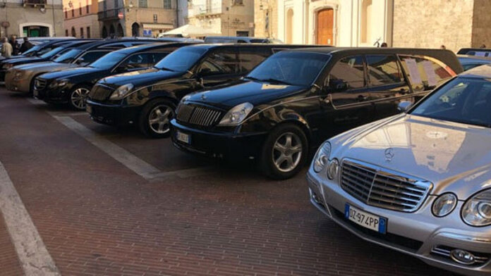 carri funebri corteo