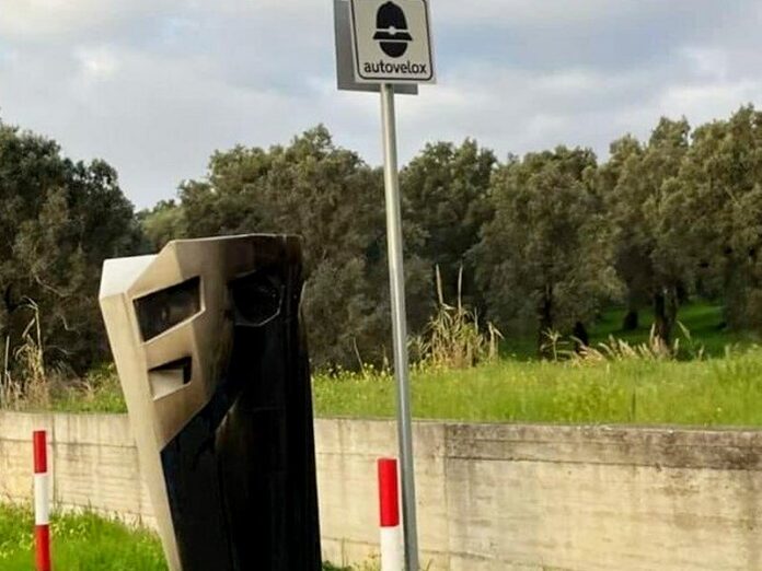 Autovelox bruciato Palmi