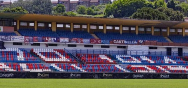 Tribuna B "San Vito/Marulla"