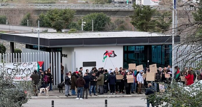 Protesta sede RAI