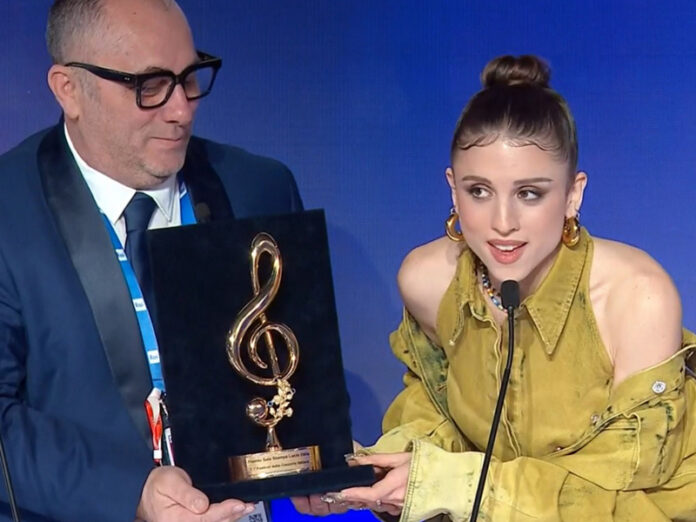 angelina mango premio affidato
