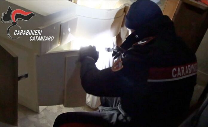 blitz dda catanzaro